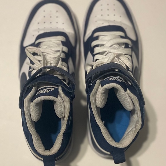 Nike Big Kids Court Borough Mid 2 Casual Sneakers in White and Navy Blue in 5.5Y - Picture 7 of 10